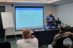 Treinamento de Comunicação Eletrônica Radionaval